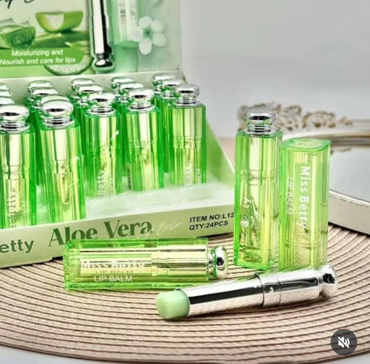 Miss Betty Hydrating Lip Balm Green Shades Of Red 30g